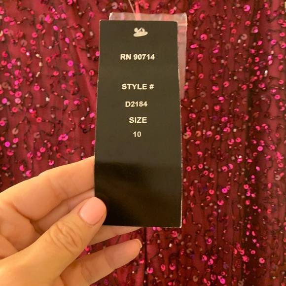 Pisarro Nights long gown, Magenta Color, Size 10 - Picture 3 of 3